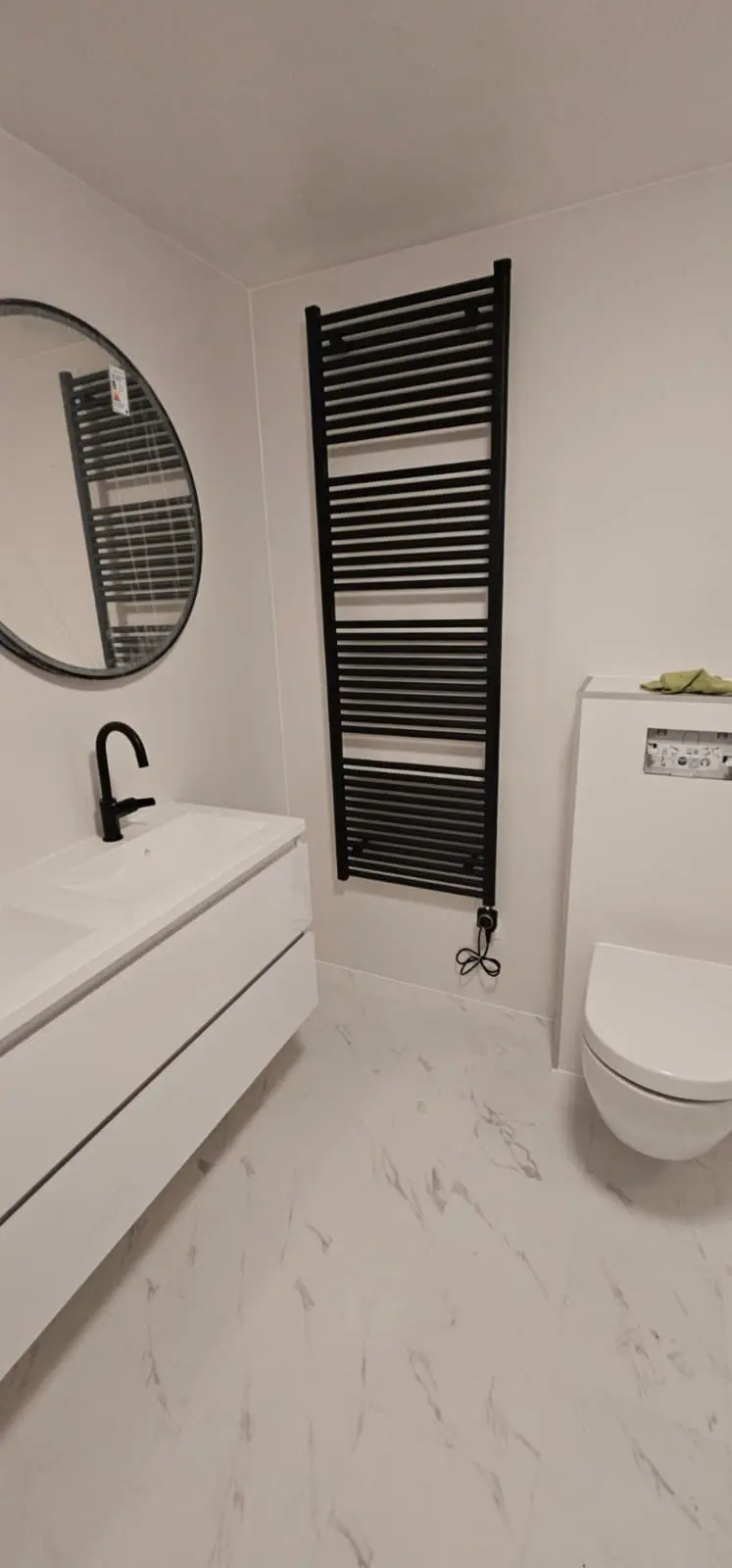 Resultaat na de renovatie: drempelloze douche, inloopdouche