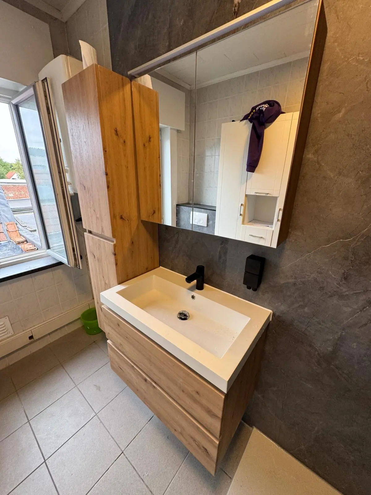Resultaat na de renovatie: antislipvloer, drempelloze douche, inloopdouche